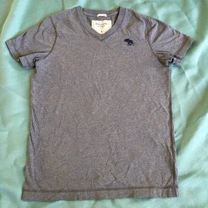 Gray short sleeved t-shirt